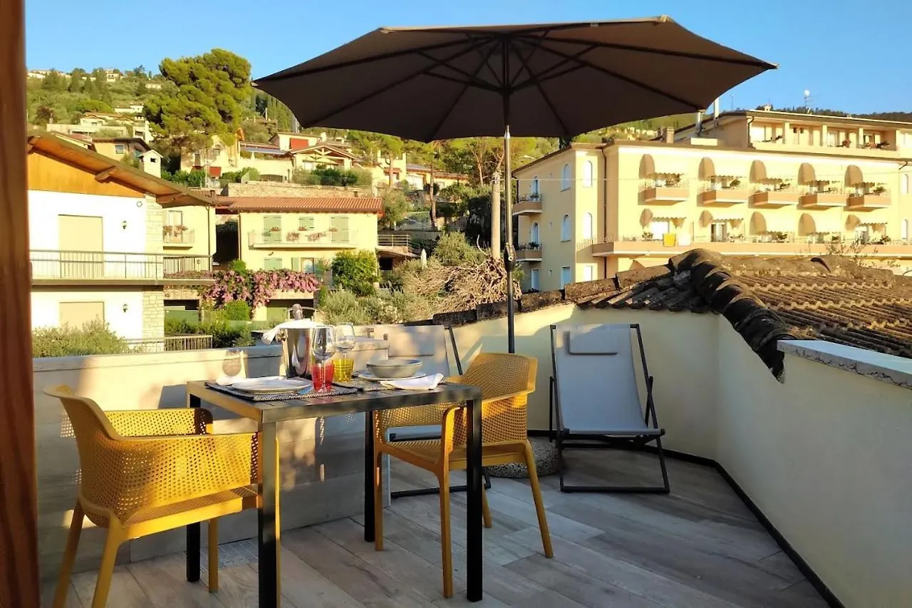 Terrazza Con Vista Apartment Torri Del Benaco Italy